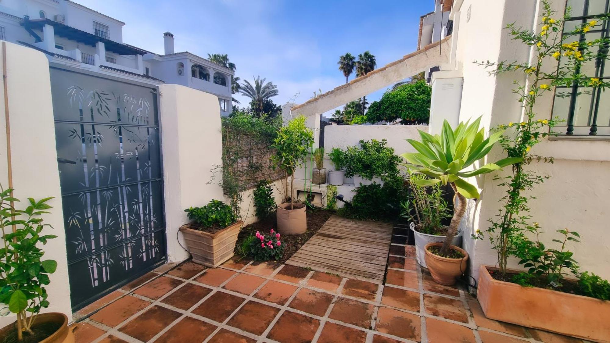 Villa 4 Bed House With Pool Walk To Puerto Banus Fast Internet Marbella Exterior foto